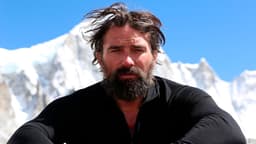 How long will it take Ant Middleton to summit Everest?