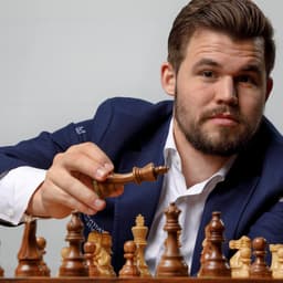 Magnus Carlsen wins both World Rapid & Blitz Championships?