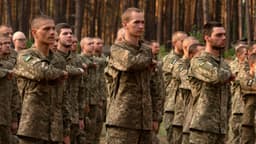 Ukraine agrees to limit size of armed forces before 2027?