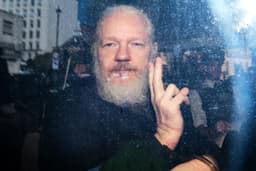 U.S. drop charges against Assange before June?