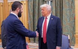 Will Donald Trump say "Crypto / Bitcoin" during Syria President events on November 10?