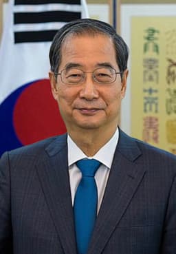 Will Han Duck-soo register for presidential run?