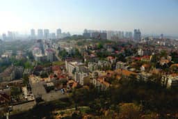 Will the highest temperature in Qingdao be 21°C on May 5?