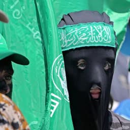 Will Hamas release 20+ hostages in a single day by Nov 30?