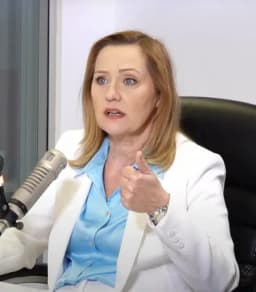 Will Elena Lasconi win the Romanian Presidential election by 0-5%?