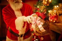 Will Feliz Navidad - José Feliciano be in the Billboard Top 10 for the week of January 3, 2026?