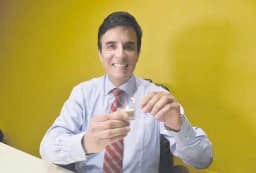 Will Carlos Espá finish in second place in the first round of the 2026 Peruvian presidential election?