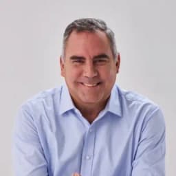 Will Rafael Belaúnde Llosa finish in first place in the first round of the 2026 Peruvian presidential election?