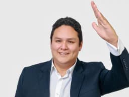 Will Enrique Valderrama finish in third place in the first round of the 2026 Peruvian presidential election?