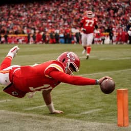 Will Joe Mixon score a touchdown?