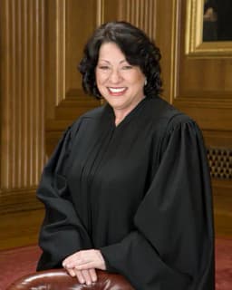 Sotomayor steps down from Supreme Court before inauguration?