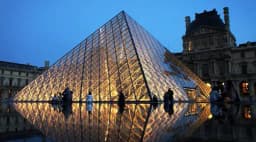 Will any Louvre heist robbers be arrested by October 20?