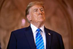 Will Donald Trump's tie be blue on May 9, 2026?