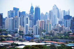 Will the highest temperature in Panama City be 34°C on April 16?