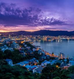 Will the highest temperature in Wellington be 10°C or below on April 15?